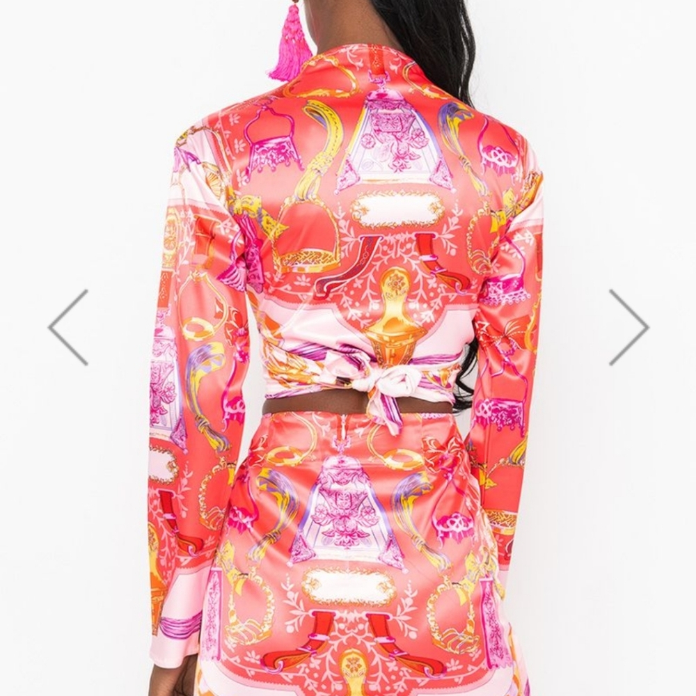 AKIRA Tie Front Crop Long Sleeve - Picture 2 of 6